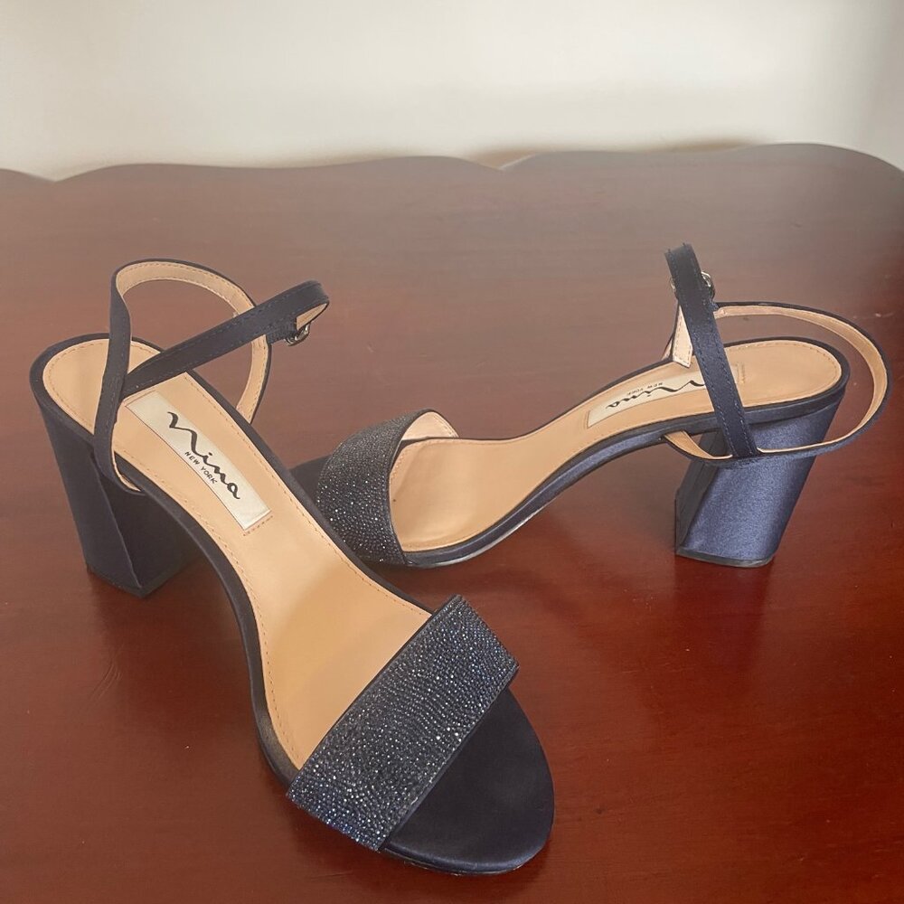 Nina Haven Navy Luster Sandal with faceted crystals, Size 6.5M